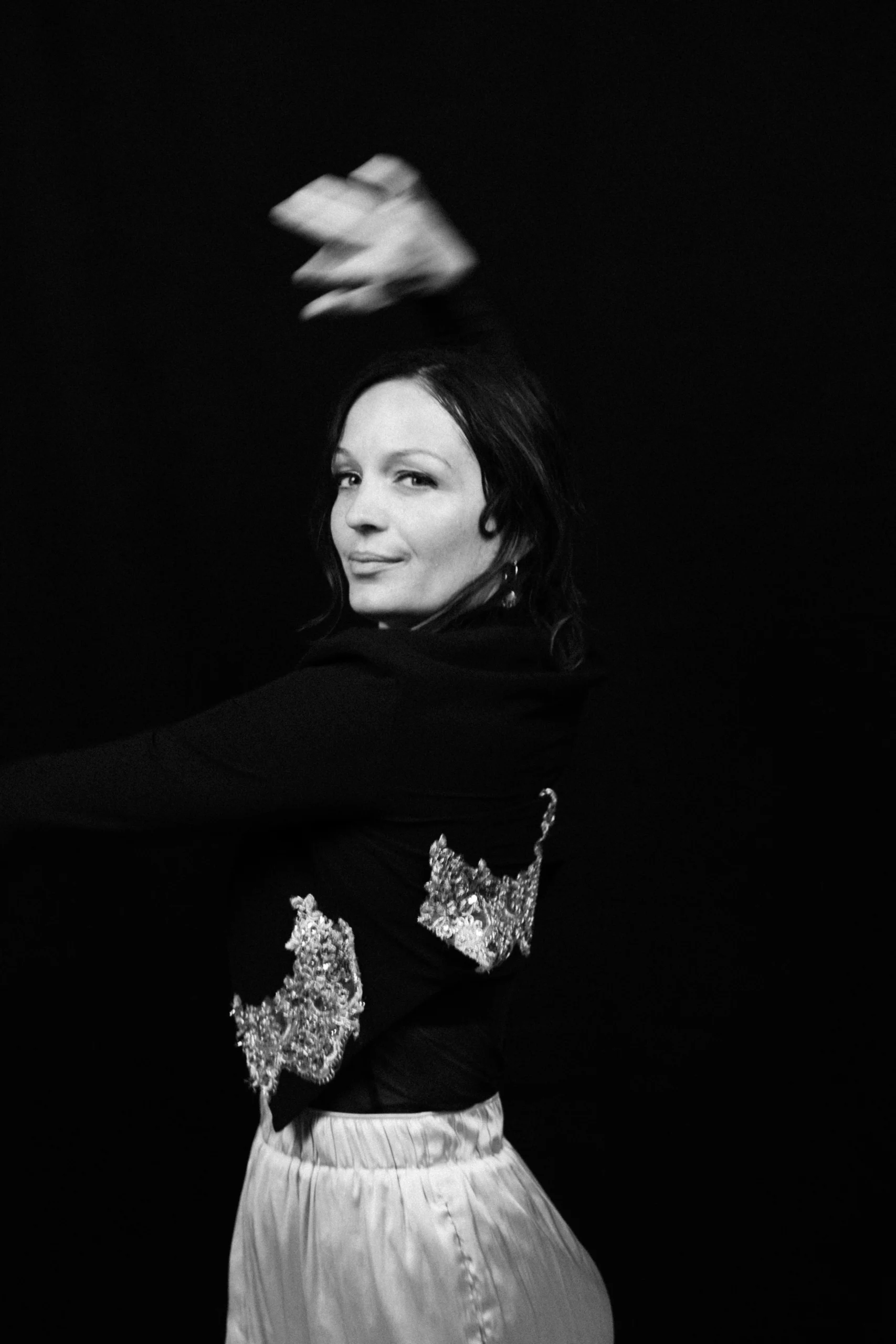 photo-hero-15 Technique de bras et de mains en danse flamenco enseignée en cours à Montréal