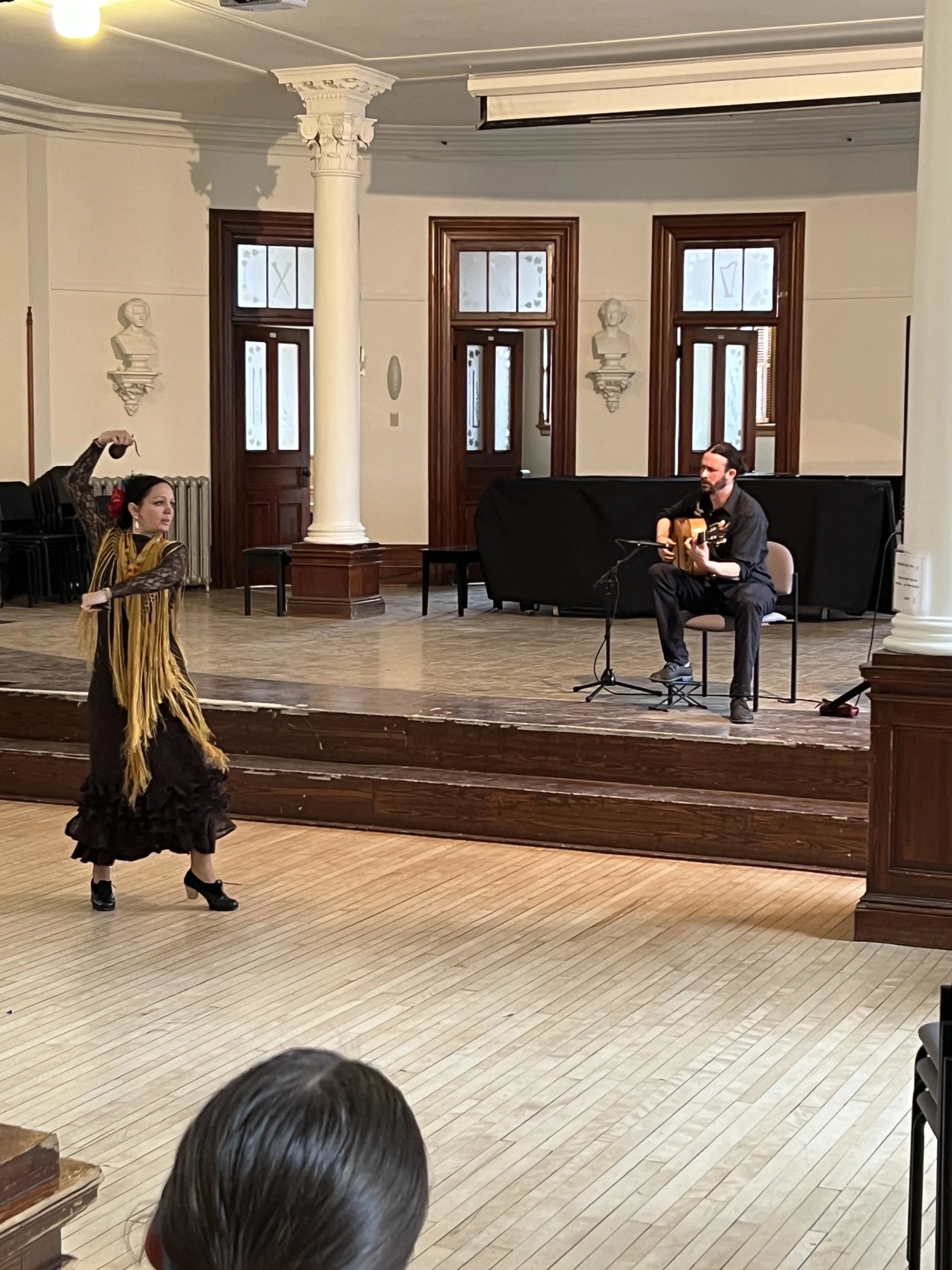 photo-54 Atelier de danse flamenco animé par Aurélie Brunelle dans une école secondaire au Québec